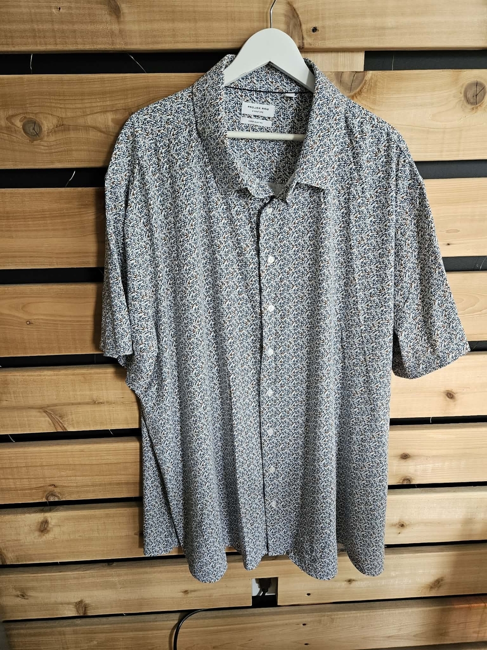 Casual Short-Sleeve Button-Down Shirt by Club Monaco — White & Blue Floral Print